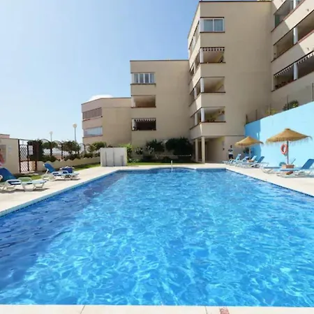 Chic Beachfront Flat With Amazing Sea Views And Private Indoor Parking Appartement Benalmádena