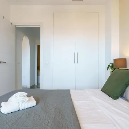Chic Beachfront Flat With Amazing Sea Views And Private Indoor Parking Appartement *